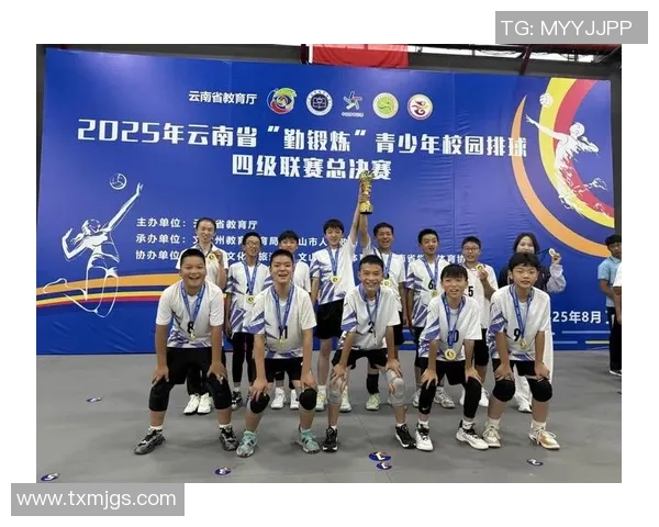 佳兆业预备队与恒大预备队激战正酣争夺青年联赛冠军荣耀